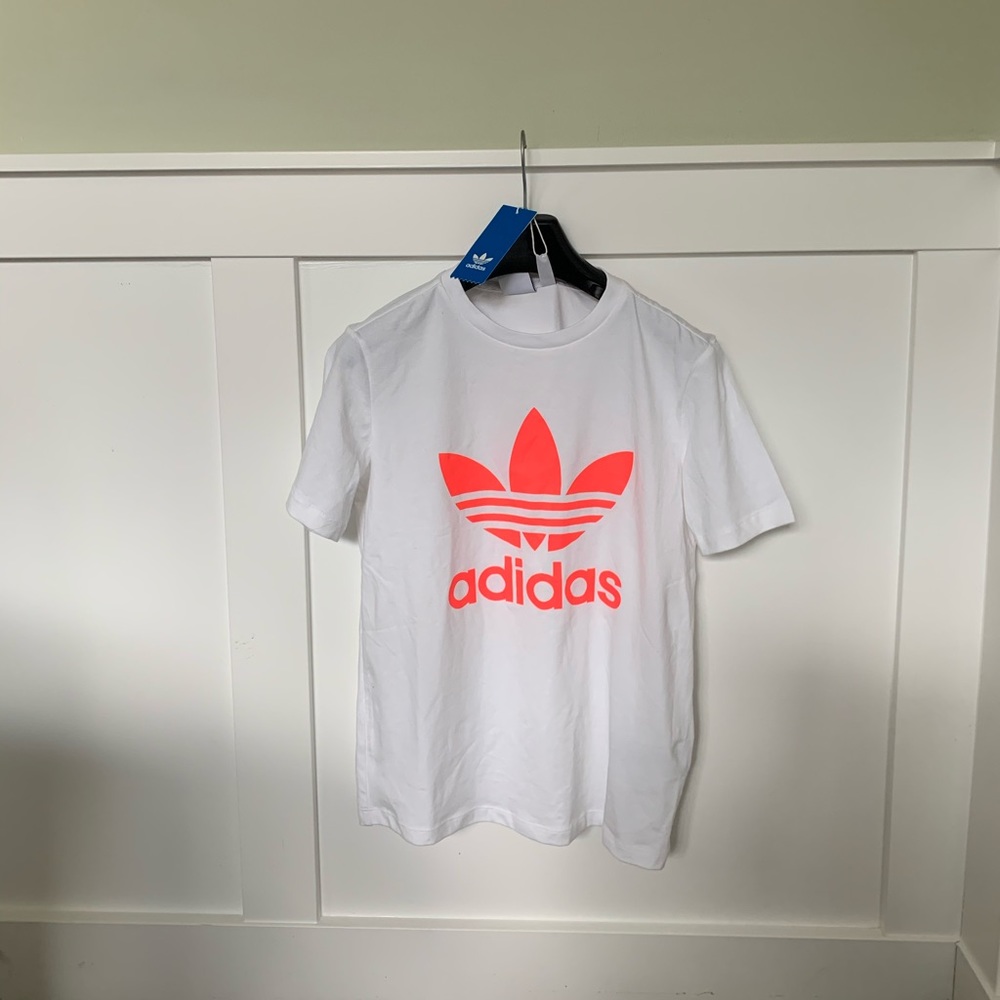 Short sleeve adidas top
